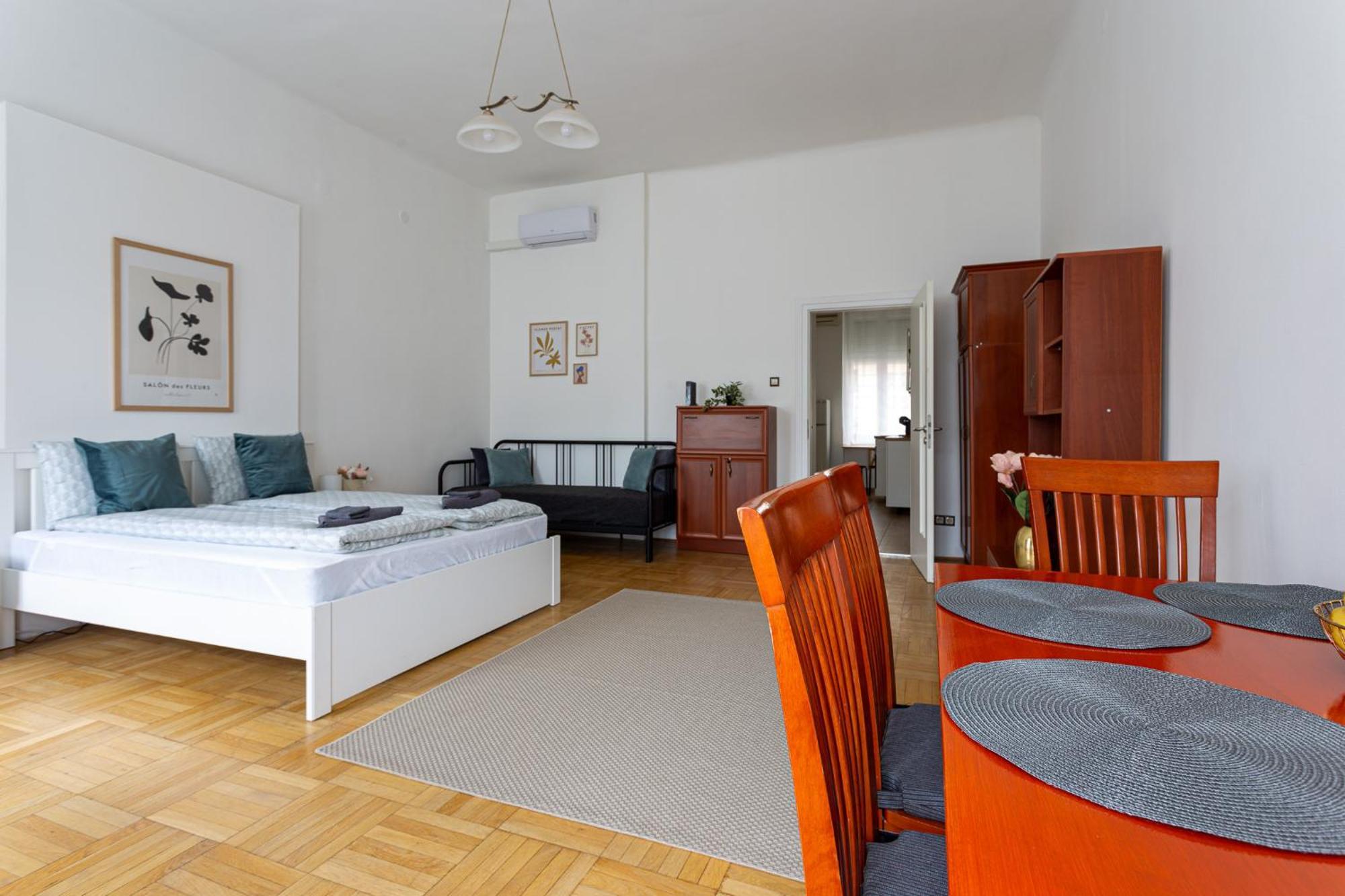 Urania Apartments Boedapest Buitenkant foto